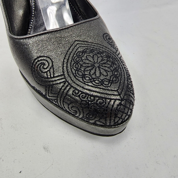 Prada Milano Close Toe Slingback Heel 37.5 US 7.5 Made in Italy  🇮🇹 - Picture 2 of 11